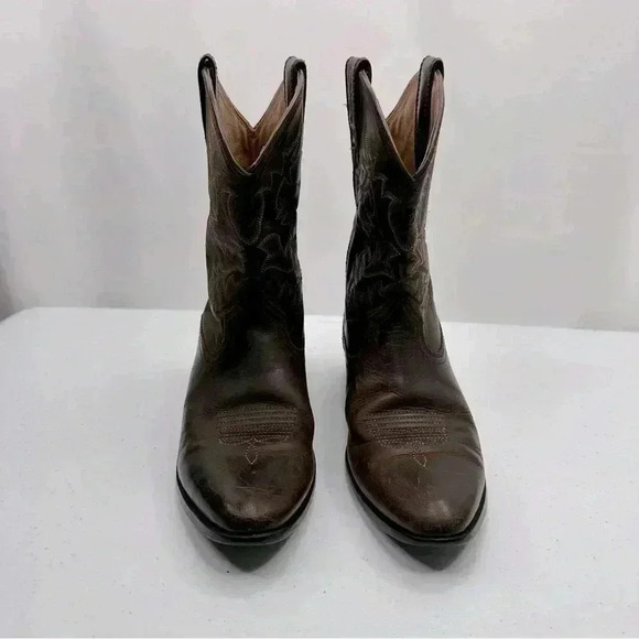 Ariat Unisex-Child Heritage Western Boot in Distressed Brown Leather US Size 5.5 - Picture 4 of 15